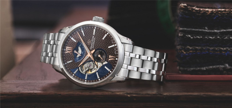 ORIENT STAR Contemporary Layered Skeleton