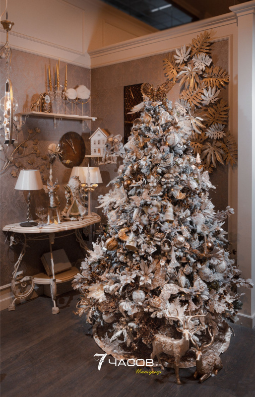 Подарите себе сказку! Эксклюзивные елочные игрушки в салоне "7 часов Интерьер" Подарите себе сказку! Эксклюзивные елочные игрушки в салоне "7 часов Интерьер"