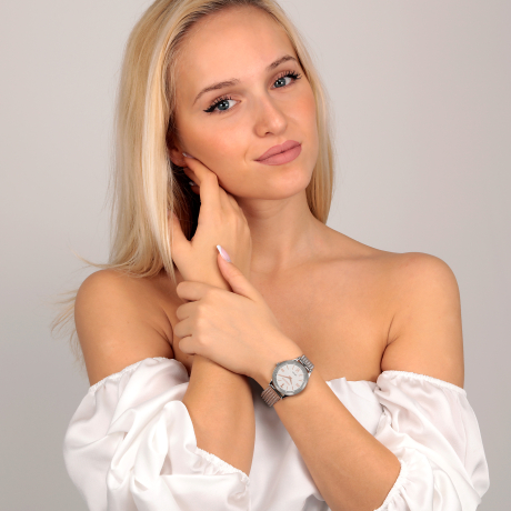 R2453152503_4 R2453152503_4